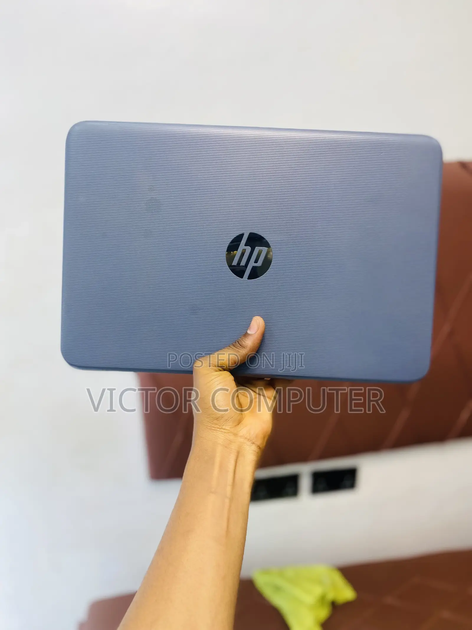 Laptop HP Stream 14-cb110nr 4GB Intel Celeron HDD 4T
