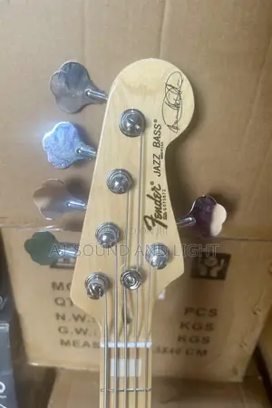 Fender Jazz Bass 5 Strings Active Guitar