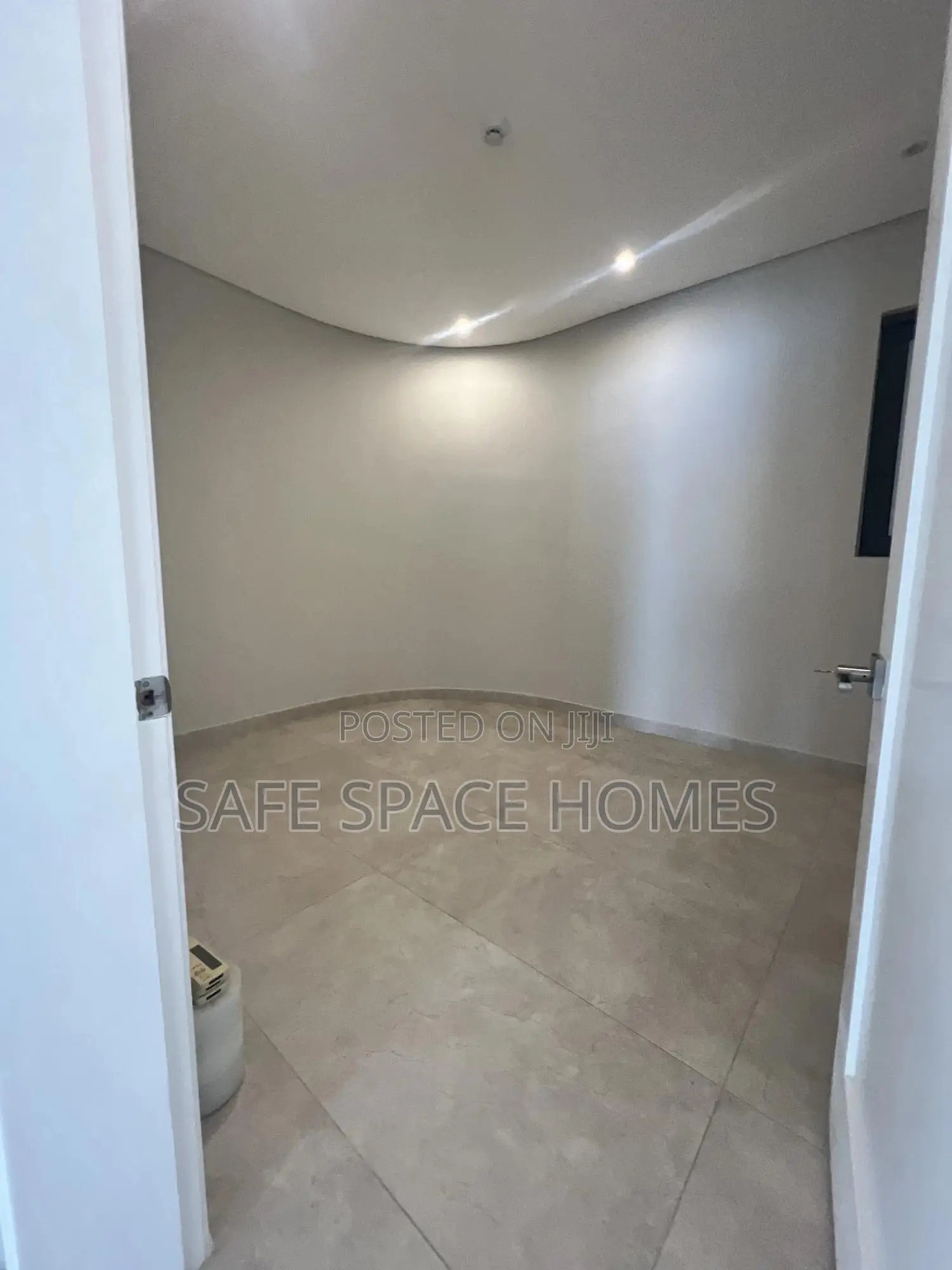 2bdrm Apartment in Burma Camp for rent