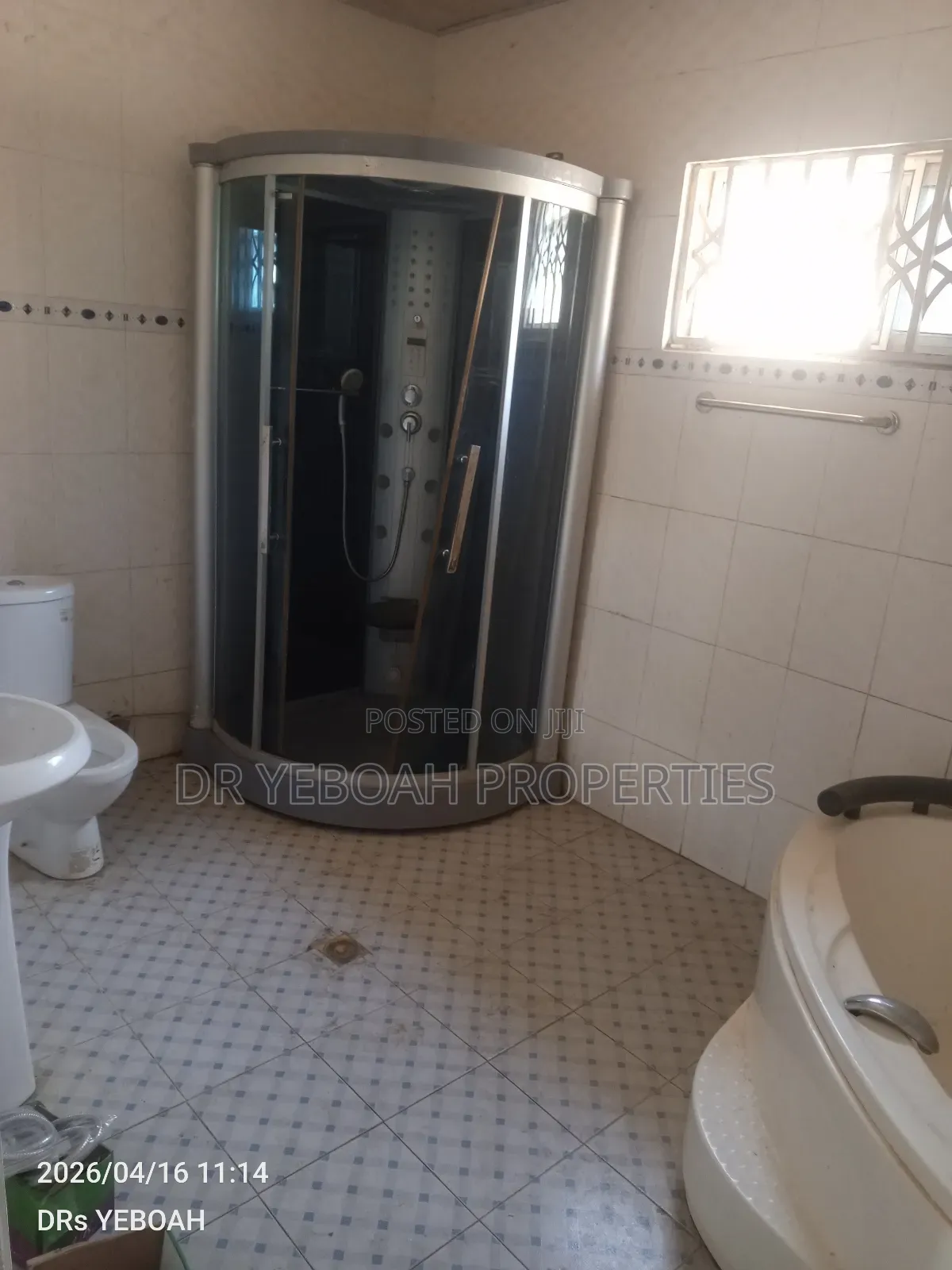 5bdrm House in Teshie Greda Estate, Manet Junction for rent