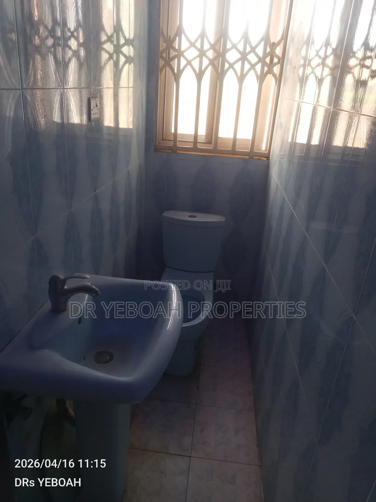 5bdrm House in Teshie Greda Estate, Manet Junction for rent