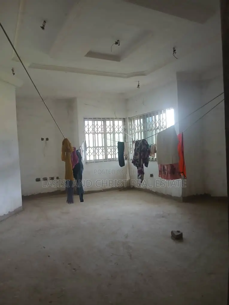 5bdrm Duplex in Lasisi And Christ, Amasaman for sale