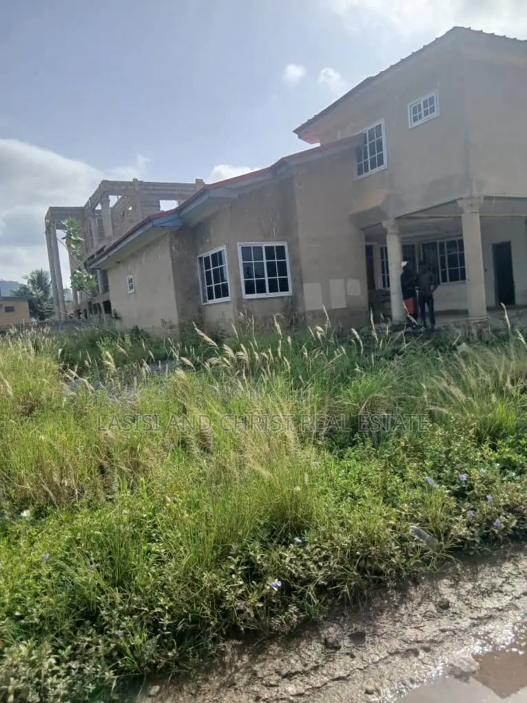 5bdrm Duplex in Lasisi And Christ, Amasaman for sale