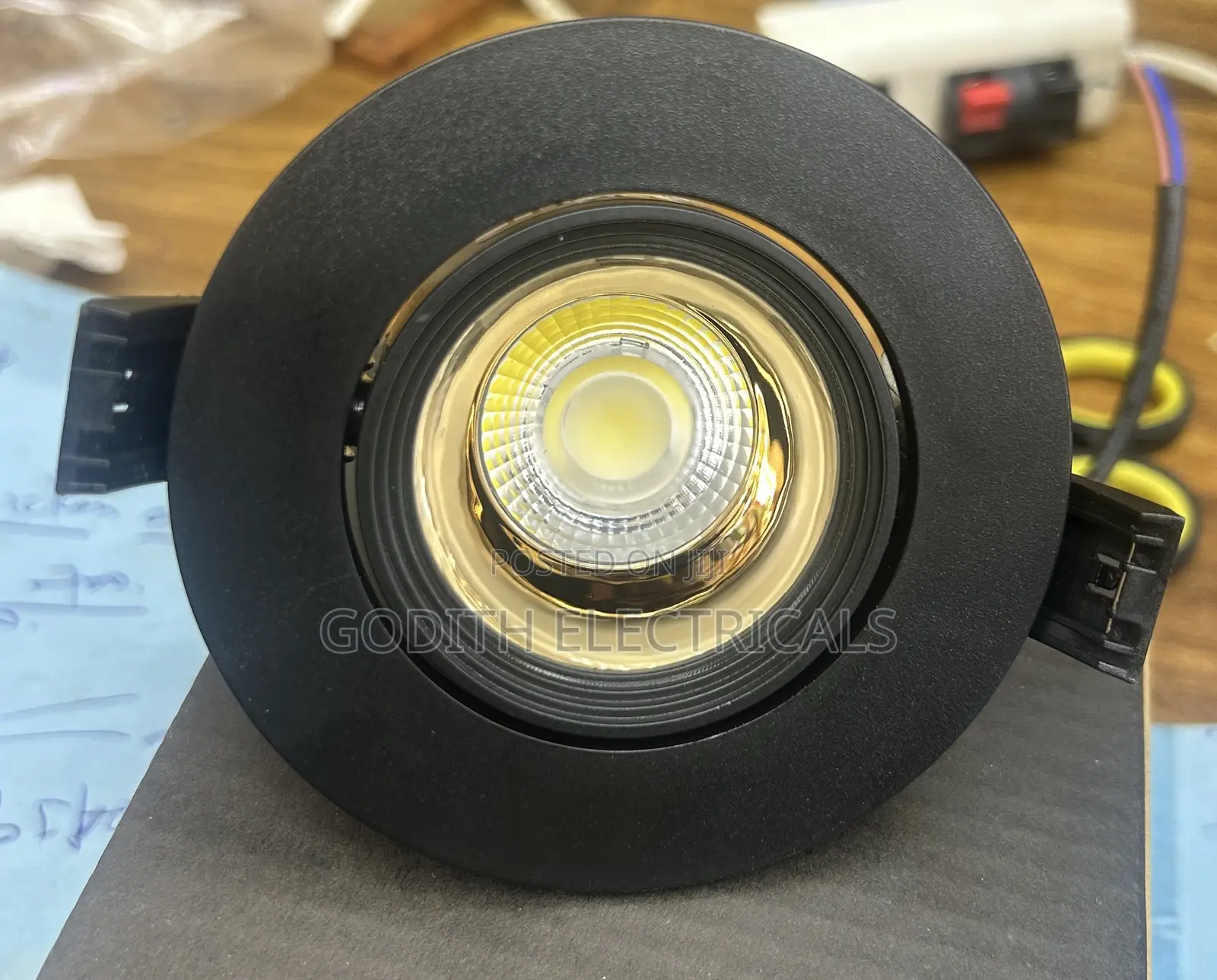 Black Spotlight 7w 3 Colors