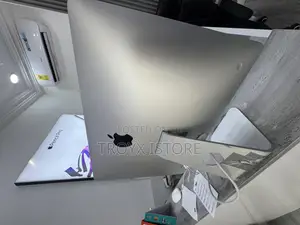 Desktop Computer Apple iMac 8GB Intel Core i5 SSD 256GB