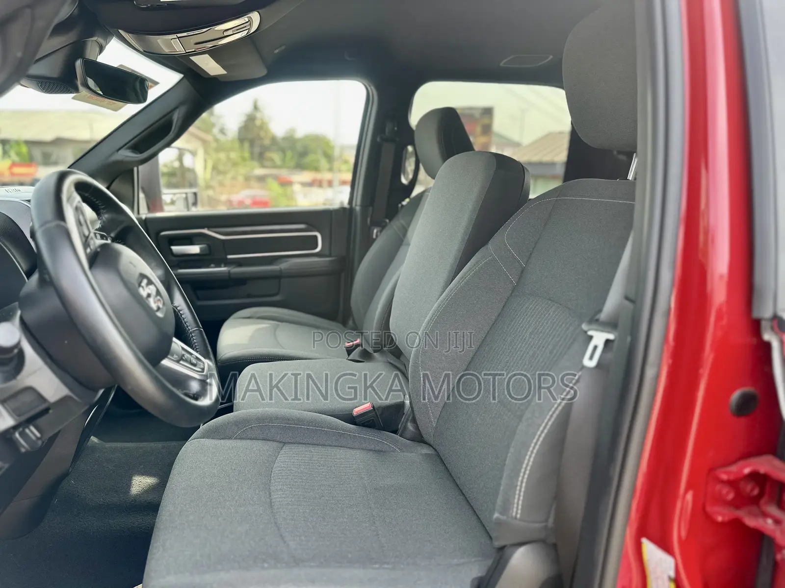 RAM 1500 Big Horn Crew Cab 6.3 ft SB 2024 Red