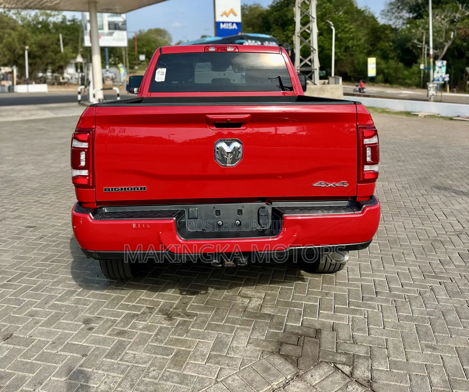 RAM 1500 Big Horn Crew Cab 6.3 ft SB 2024 Red
