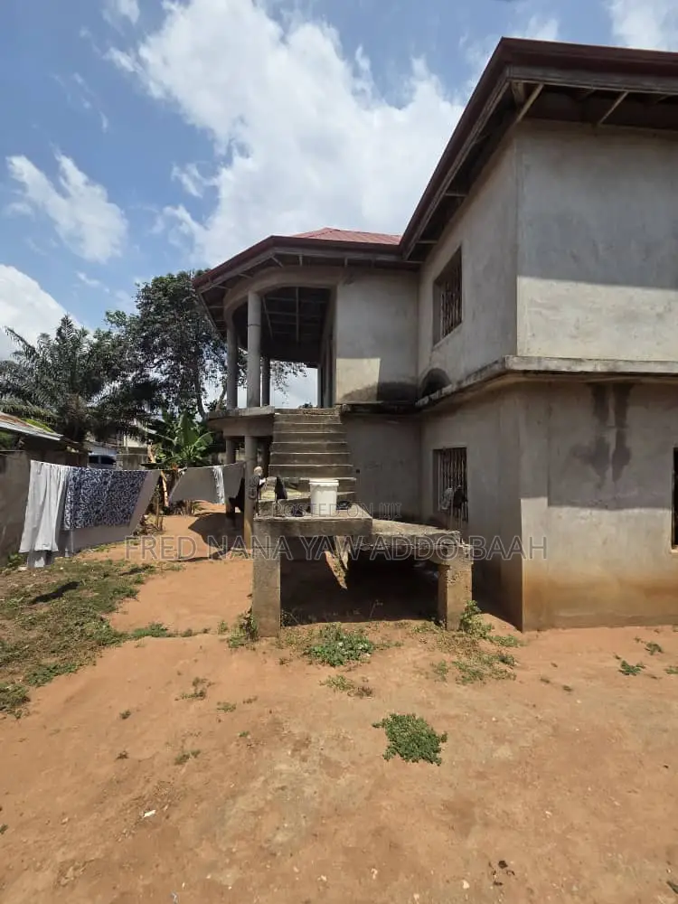 6bdrm Apartment in Broadcasting, West Hills Mall Area for sale