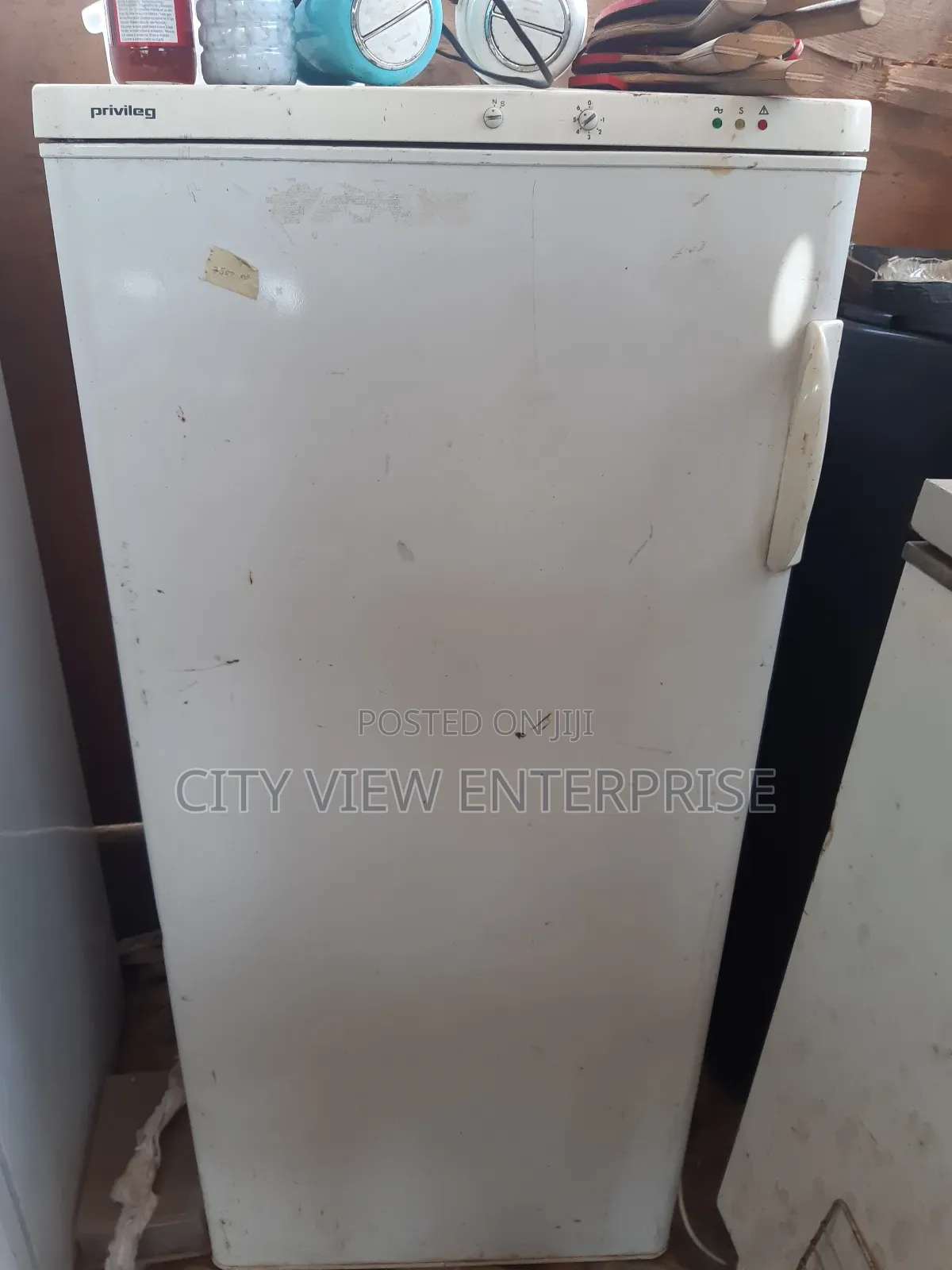 Refrigerator