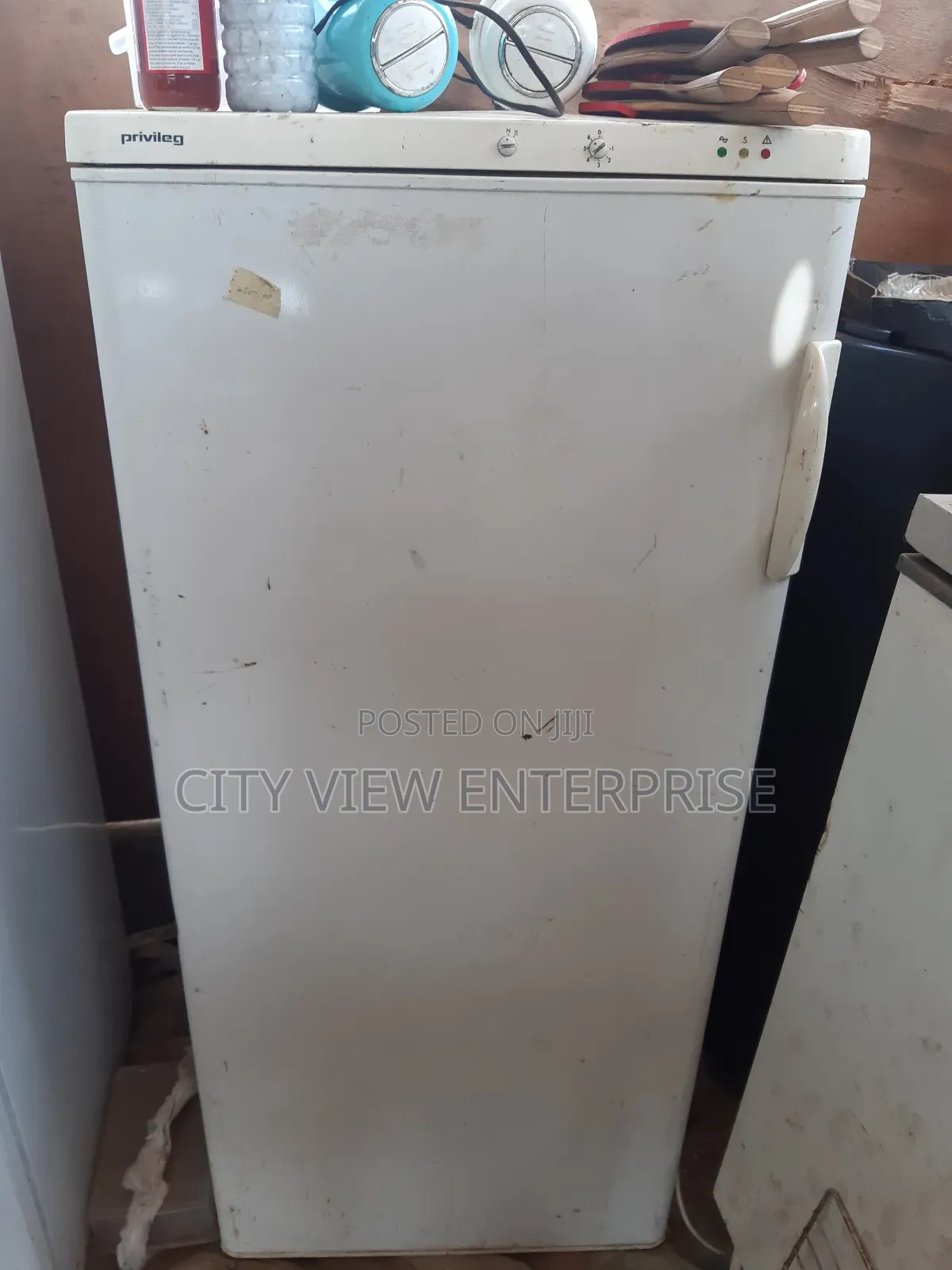 Refrigerator