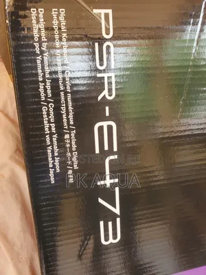 Yamaha PSR E473