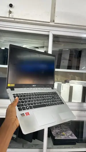 Laptop Acer Aspire 1 A114-31 8GB AMD Ryzen 3 SSD 256GB