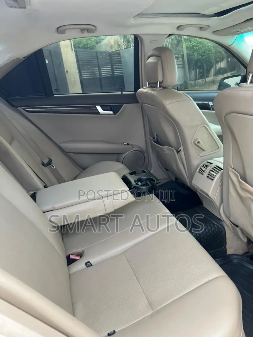 Mercedes-Benz C250 2013 Black