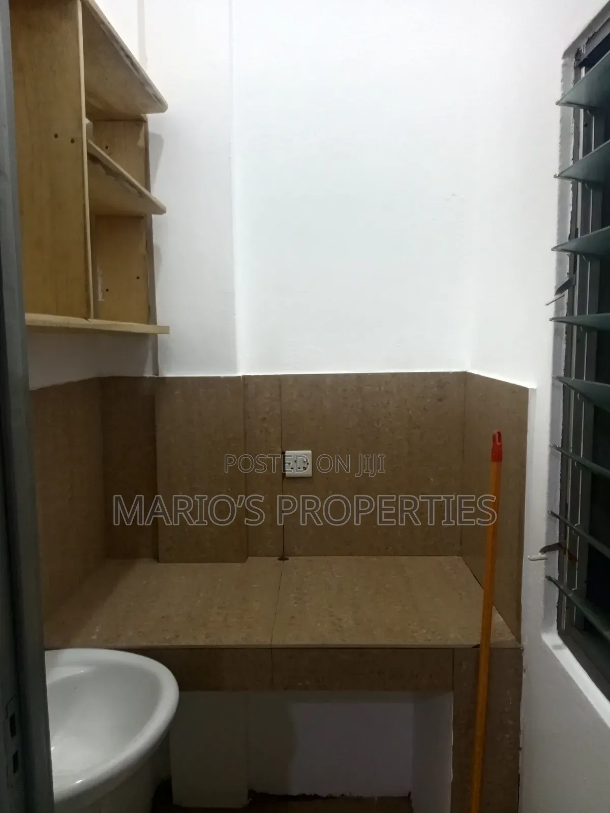 1bdrm Apartment in Marios Properties, Bawaleshie for rent