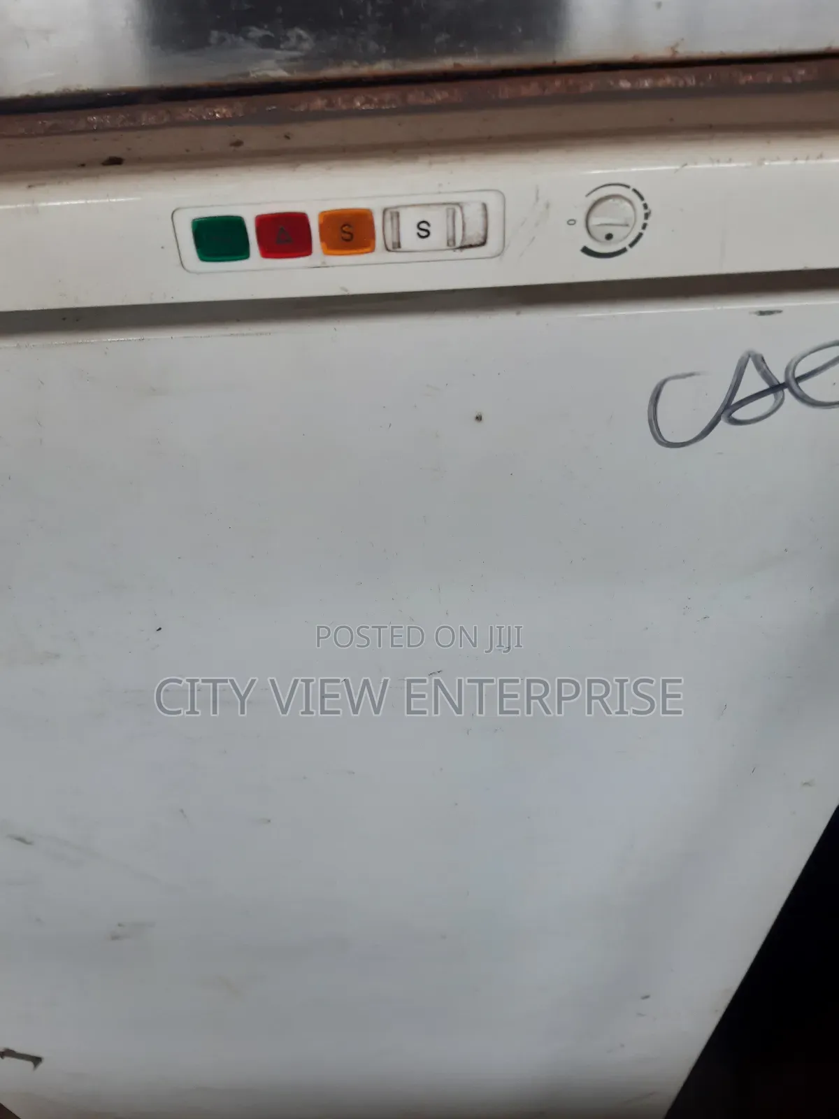 Refrigerator