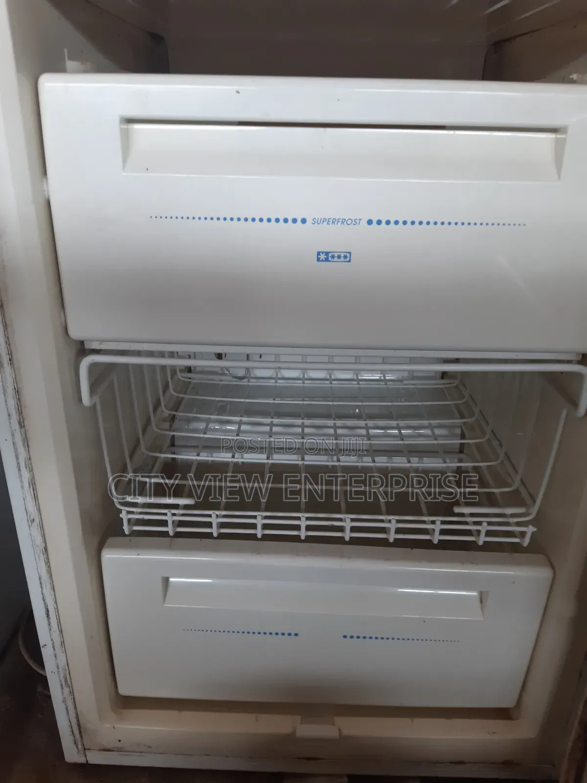 Refrigerator