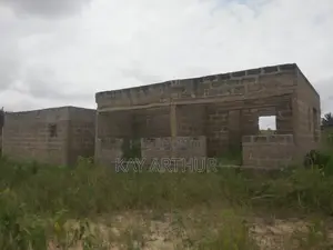 4bdrm Apartment in Amasaman for sale