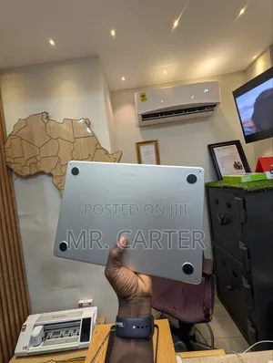 New Laptop Apple MacBook Air 2025 M4 13-inch 16GB Apple M4 SSD 256GB