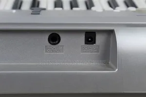 Yamaha Keyboard PSR E303
