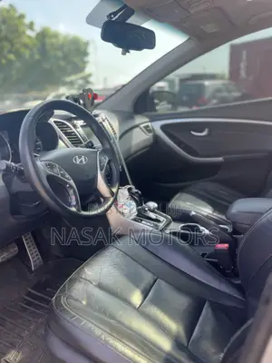 Hyundai Elantra Limited 4dr Sedan (1.8L 4cyl 6A) 2014 Gray