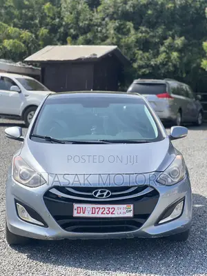 Hyundai Elantra Limited 4dr Sedan (1.8L 4cyl 6A) 2014 Gray