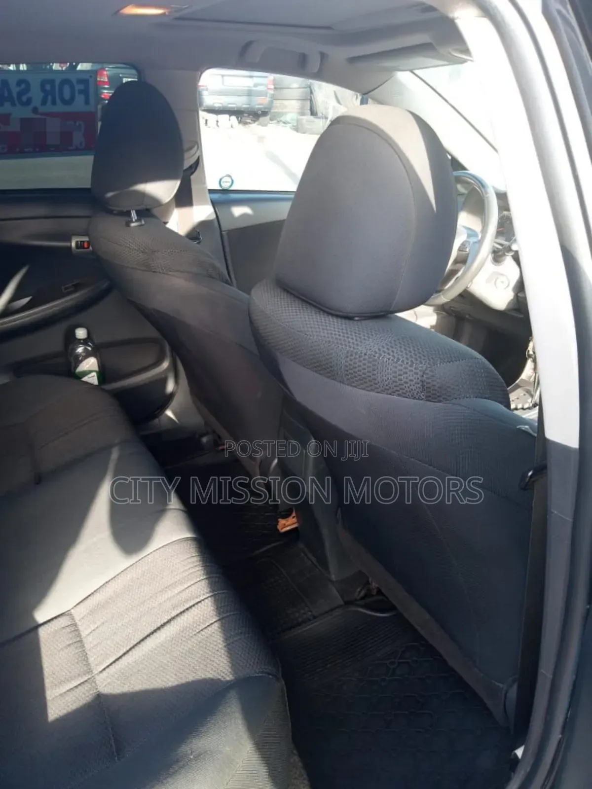 Nissan Versa 2010 Blue