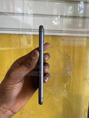 Apple iPhone 11 64 GB Black