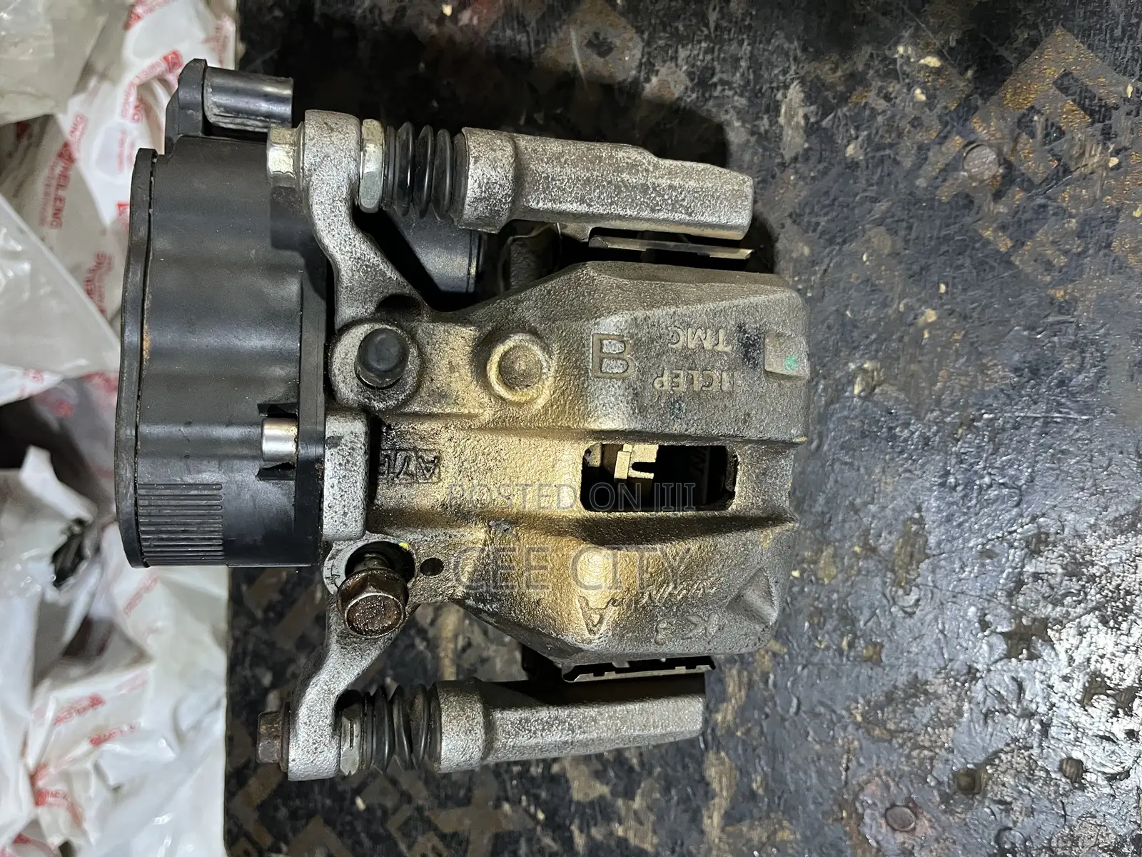 Honda CRV 2017-2023 Back Caliper With Abs Complete