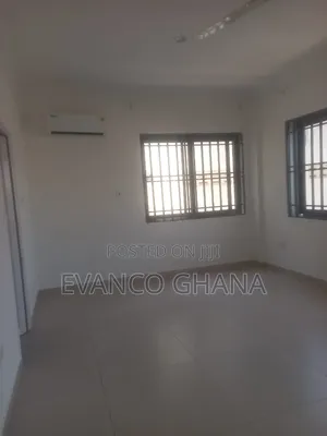 3bdrm House in Evanco Estate, Sakumono for sale