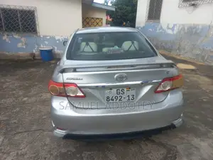 Toyota Corolla 2012 Silver