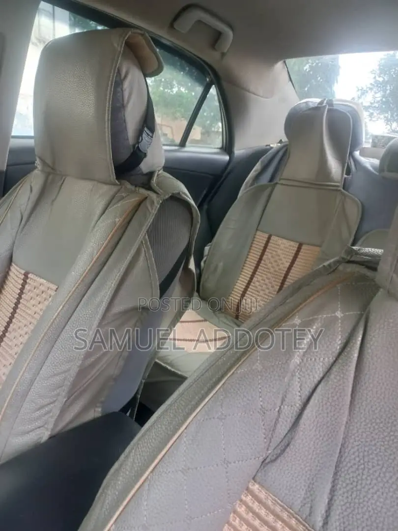 Toyota Corolla 2012 Silver