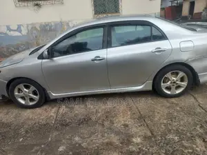 Toyota Corolla 2012 Silver