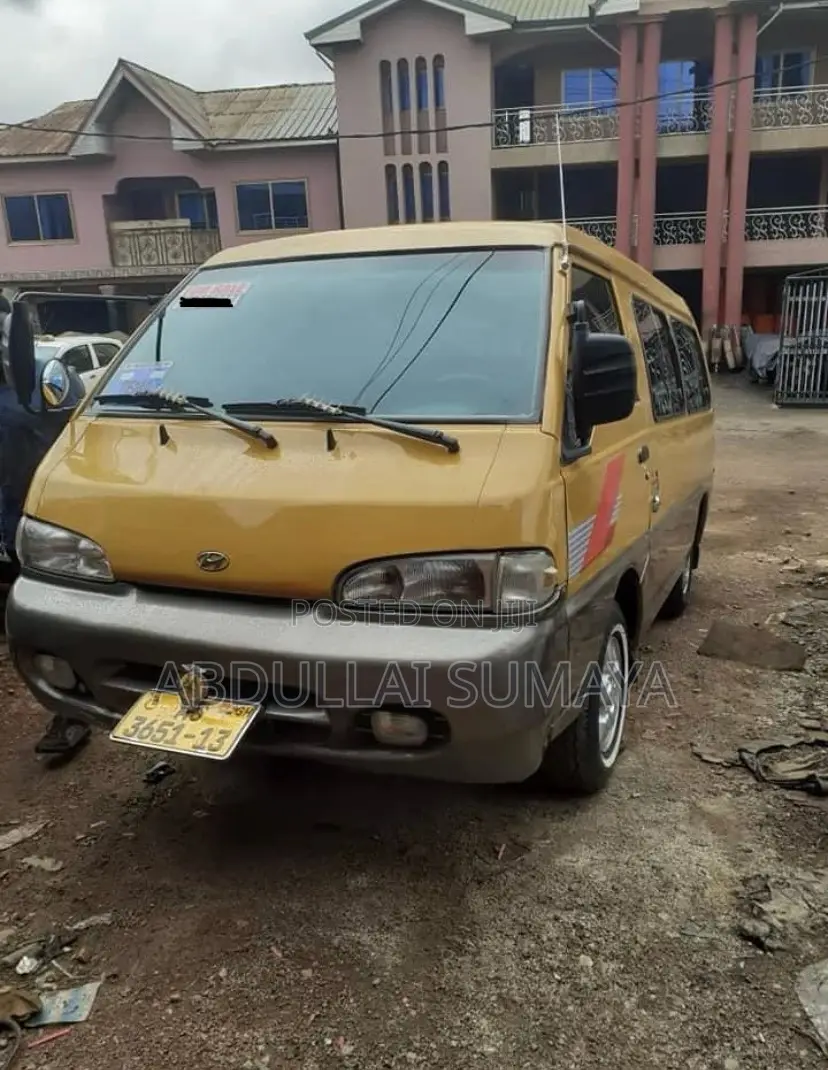 Hyundai H-100 1988 Yellow