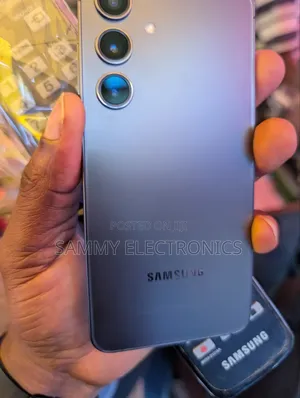 New Samsung Galaxy S24 128 GB Gray