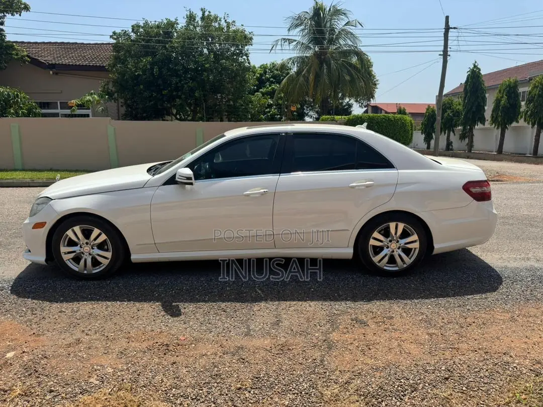 Mercedes-Benz E350 Base 4Matic Sedan AWD (3.5L 6cyl 7A) 2013 White