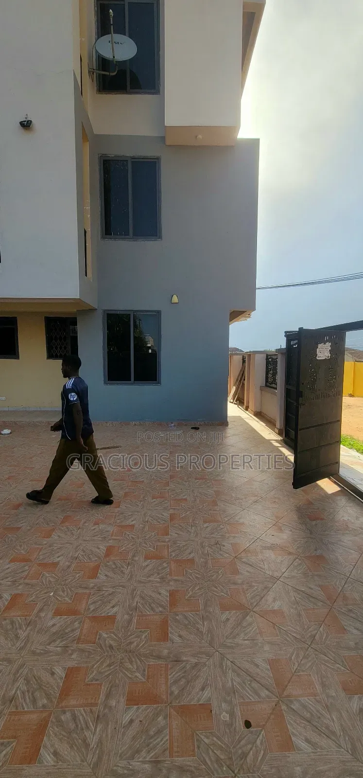 1bdrm Apartment in Gracious Properties, Weija for rent