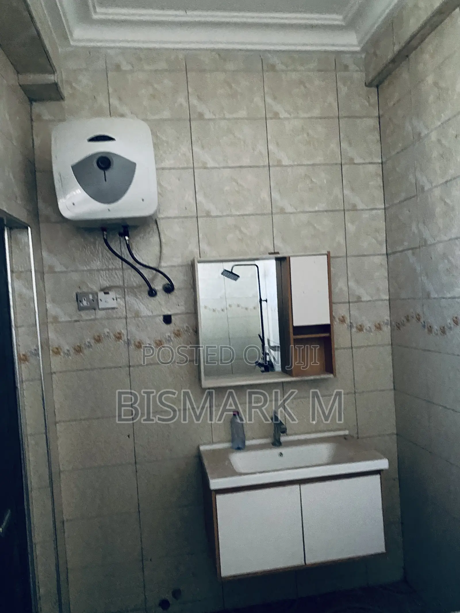 2bdrm Apartment in Adjiriganor for rent