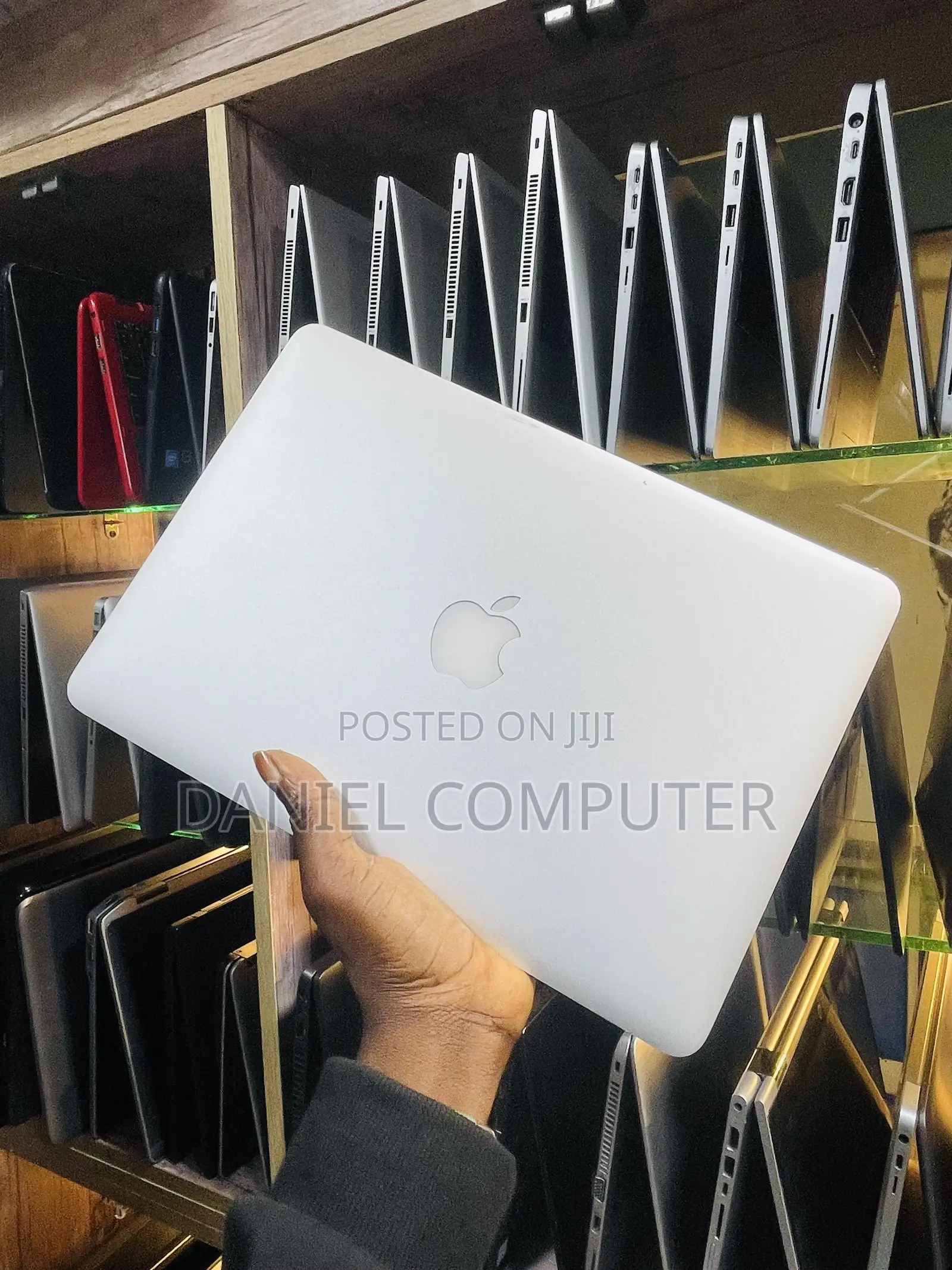 Laptop Apple MacBook Pro 2015 8GB Intel Core i5 SSD 512GB