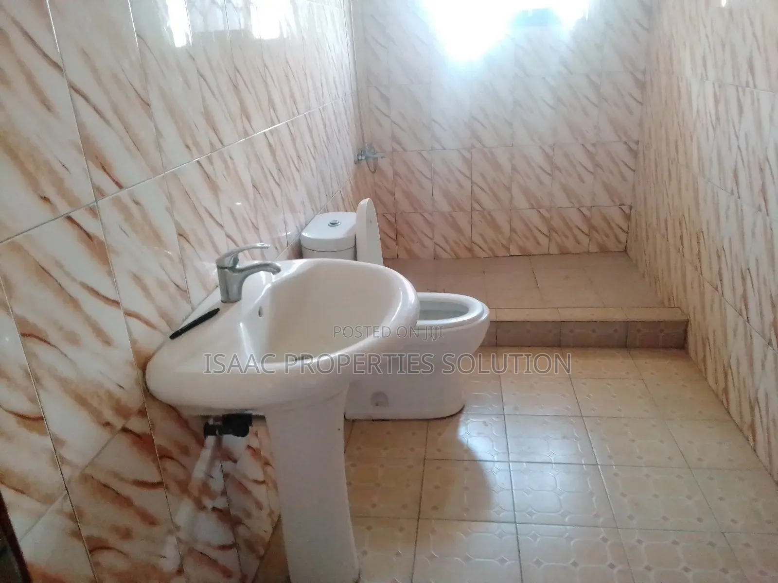 1bdrm Apartment in Isaaç Properties, Shama Ahanta East Metropolitan