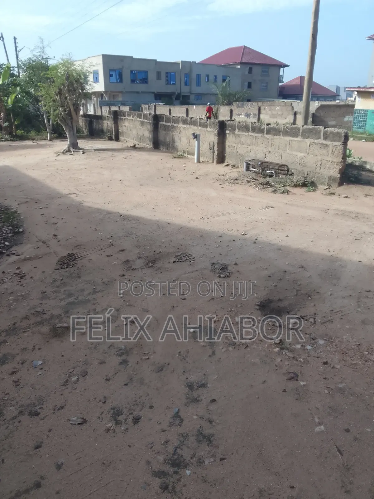 5bdrm House in Ngleshie Amanfro for sale