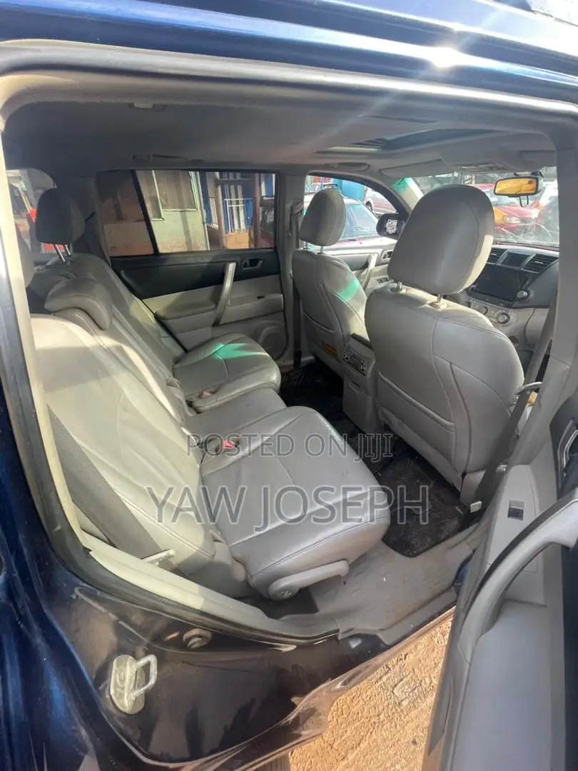 Toyota Highlander 2013 Black