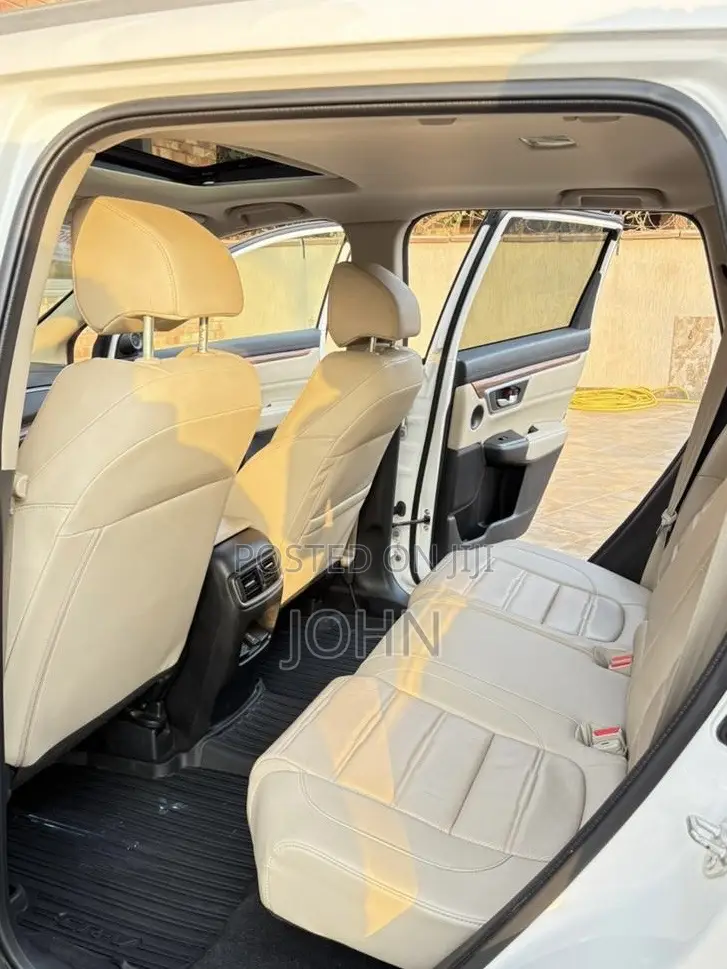 Honda CR-V Touring AWD 2018 White