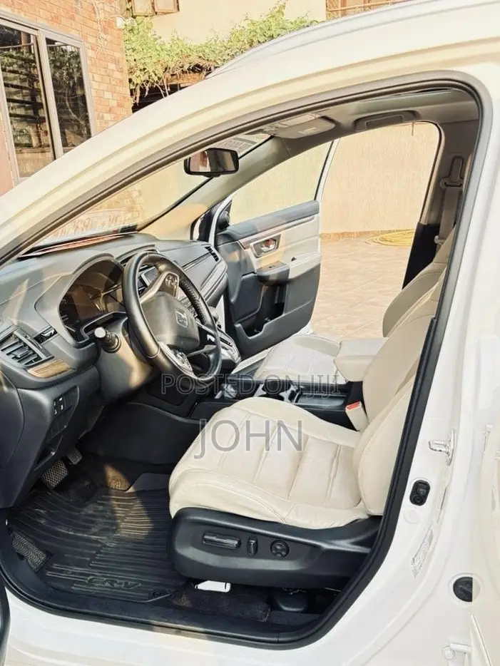 Honda CR-V Touring AWD 2018 White