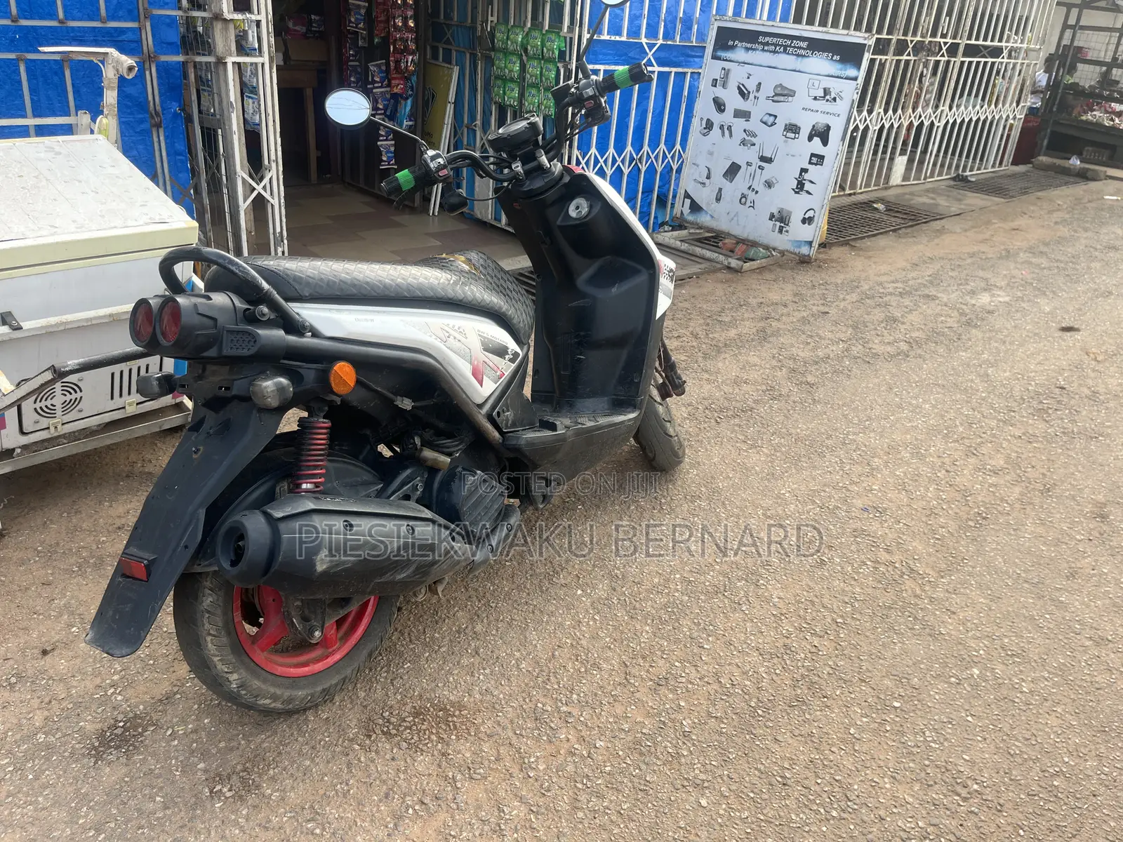 Yamaha 2021 White