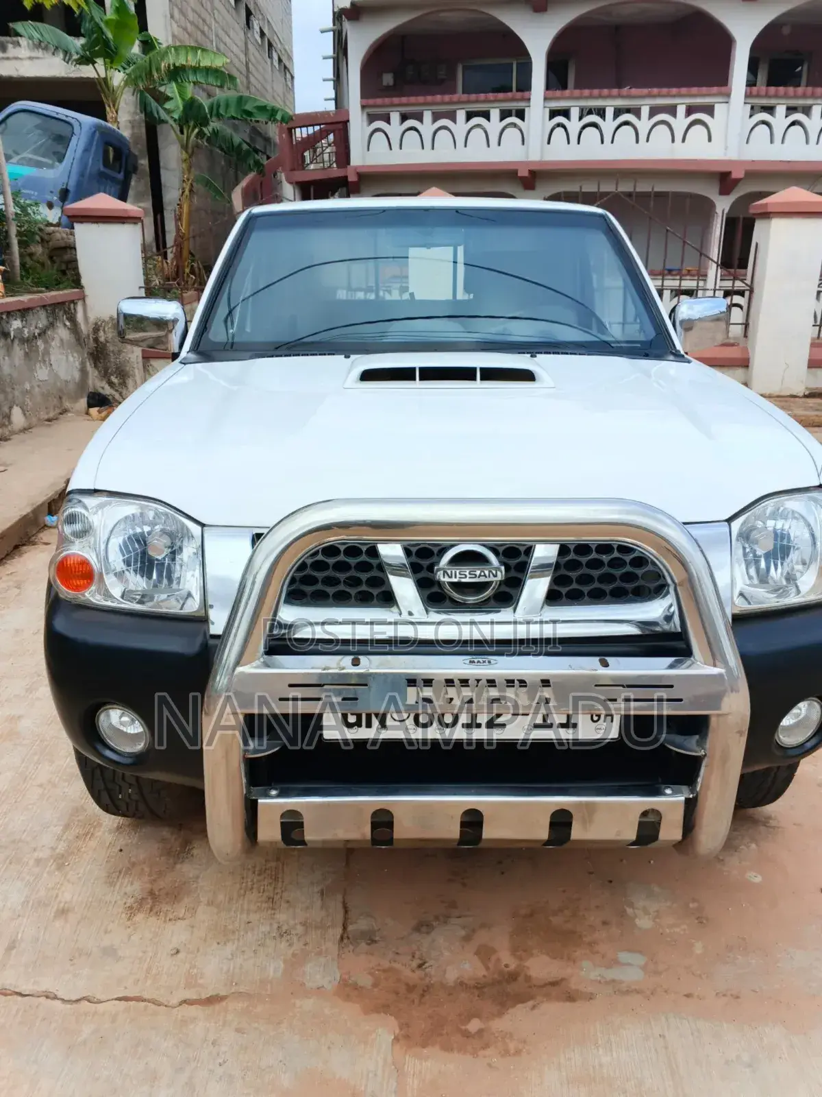 Nissan Hardbody 2010 White