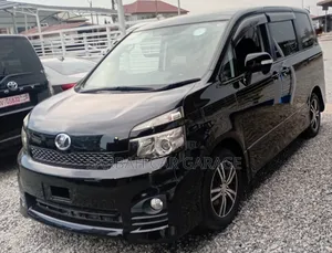 Toyota Voxy 2013 Black