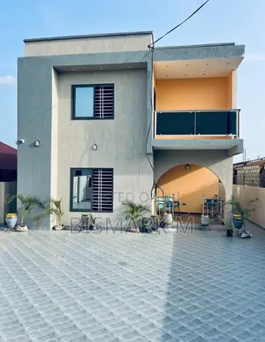 4bdrm House in Lakeside Estate., Ashaley Botwe for sale