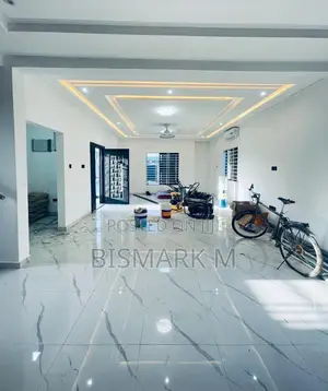 4bdrm House in Lakeside Estate., Ashaley Botwe for sale