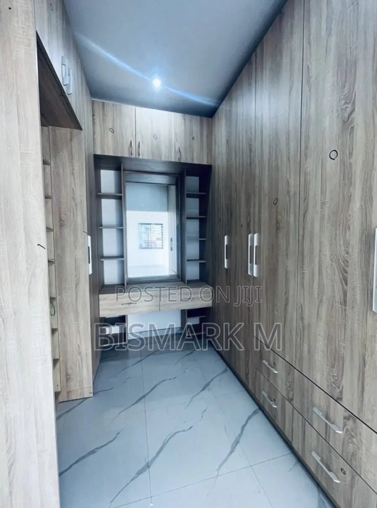 4bdrm House in Lakeside Estate., Ashaley Botwe for sale