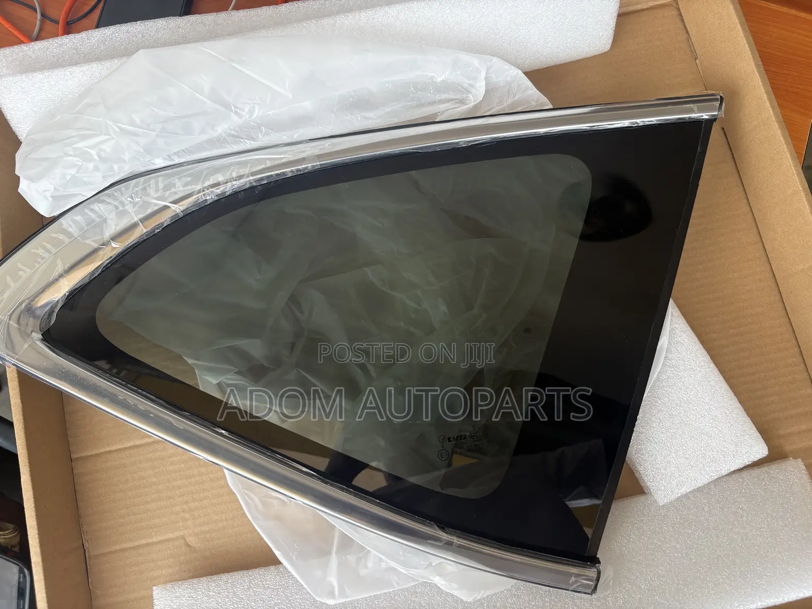 Honda CRV Body Vent Side Glass 2017 2018 2019 2020 2021 2022